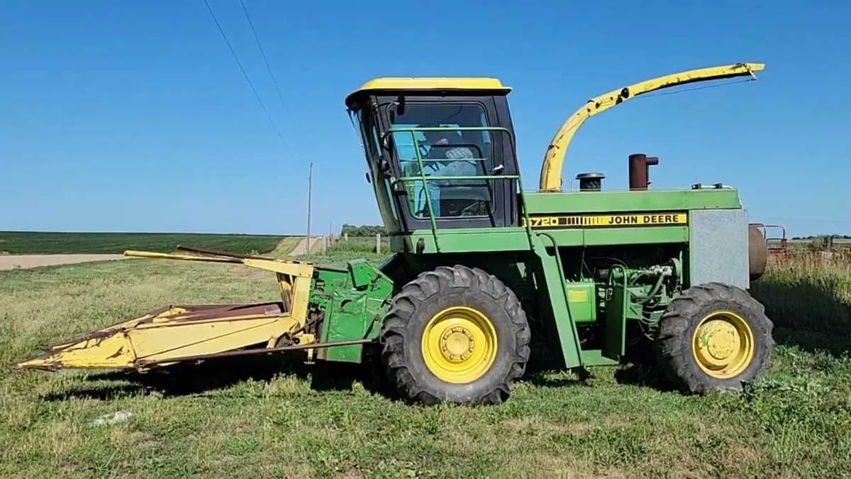 john deere 7800 chopper specs