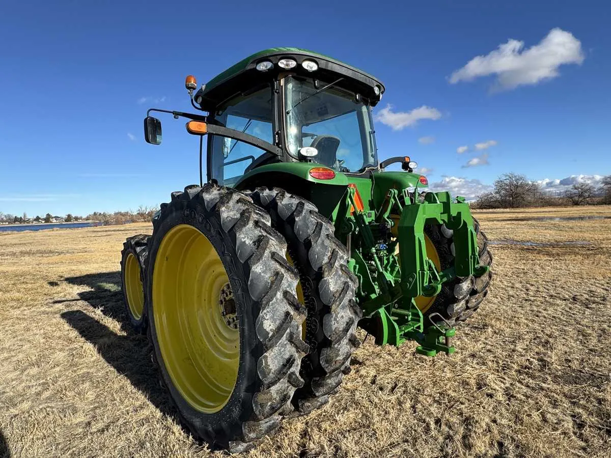 specs for john deere 8335r