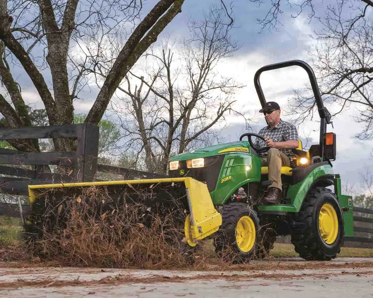 john deere 1025r specs width