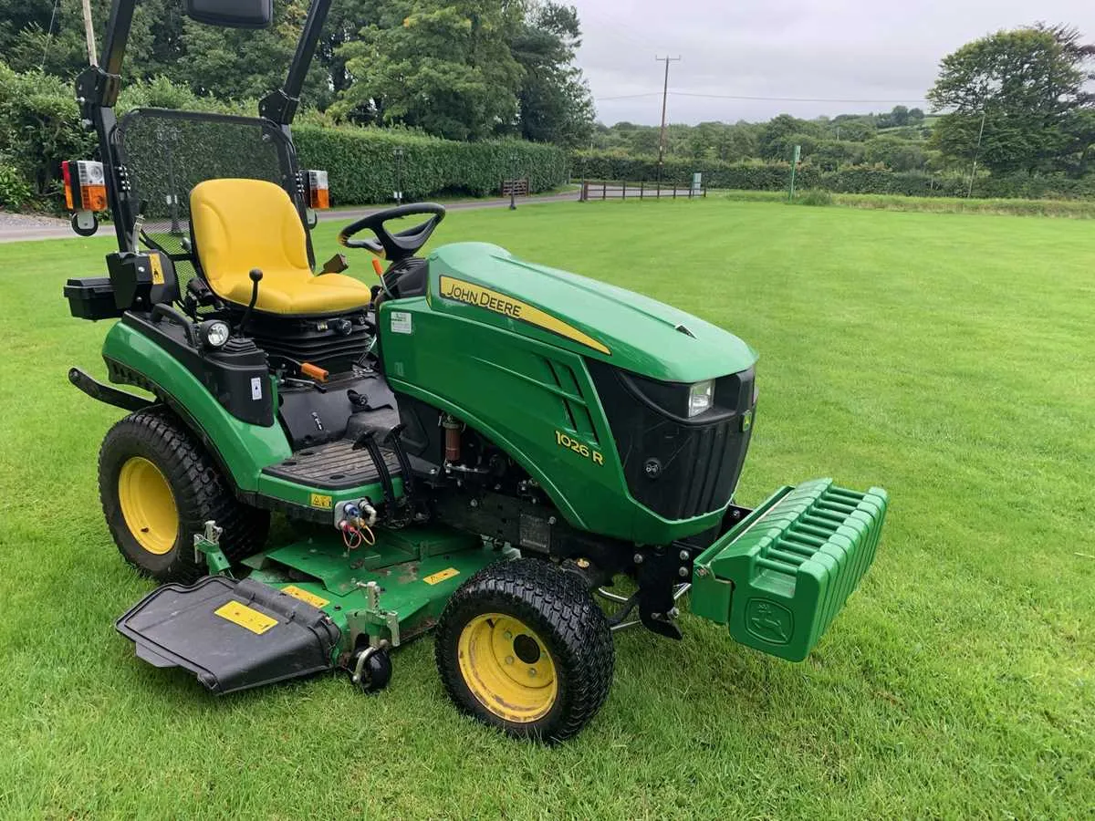 john deere 1026r loader specs