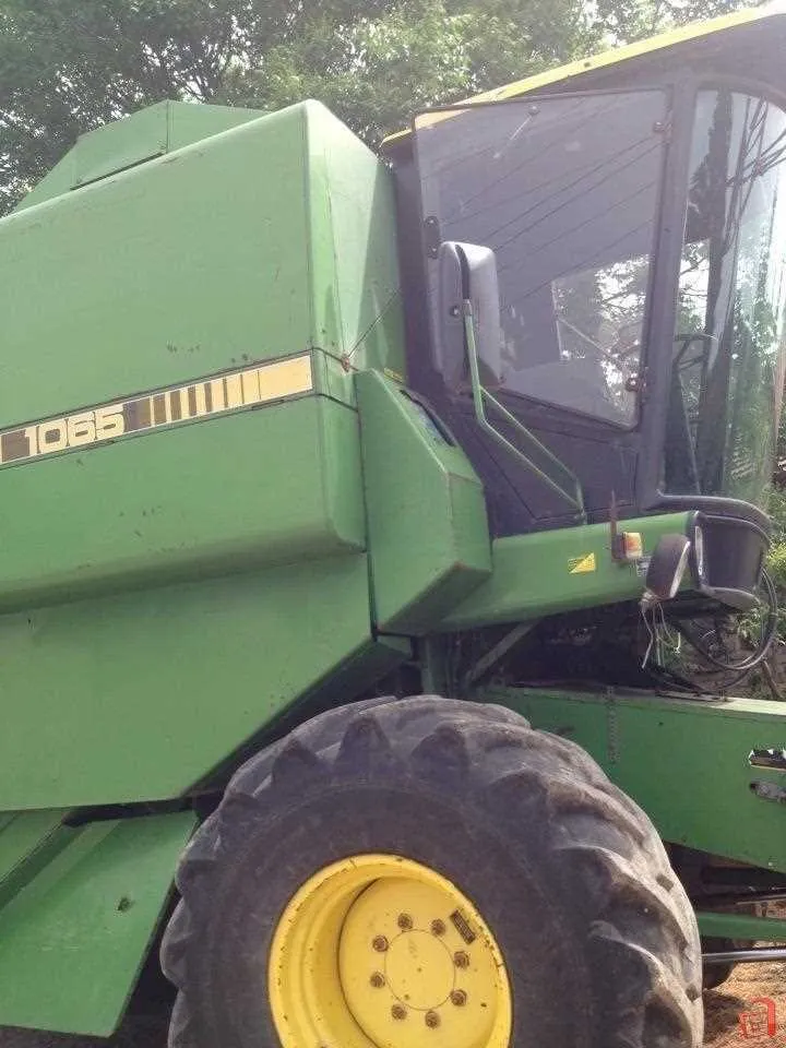 john deere 1065 combine specs