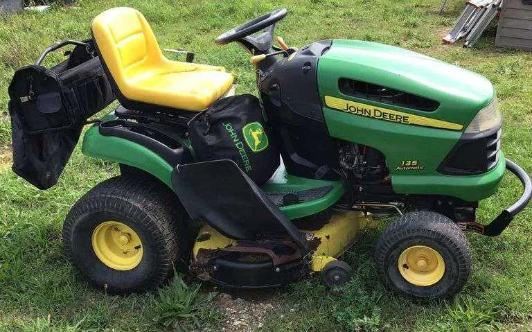 john deere 135 lawn mower specs