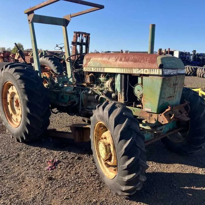 john deere 1640 tractor specs