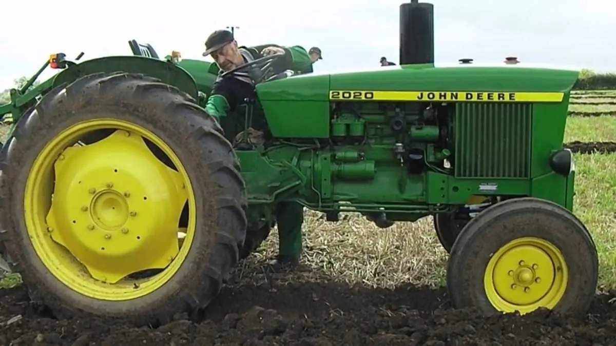 john deere 2020 engine specs