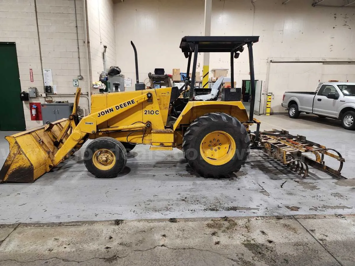 john deere 210 c specs