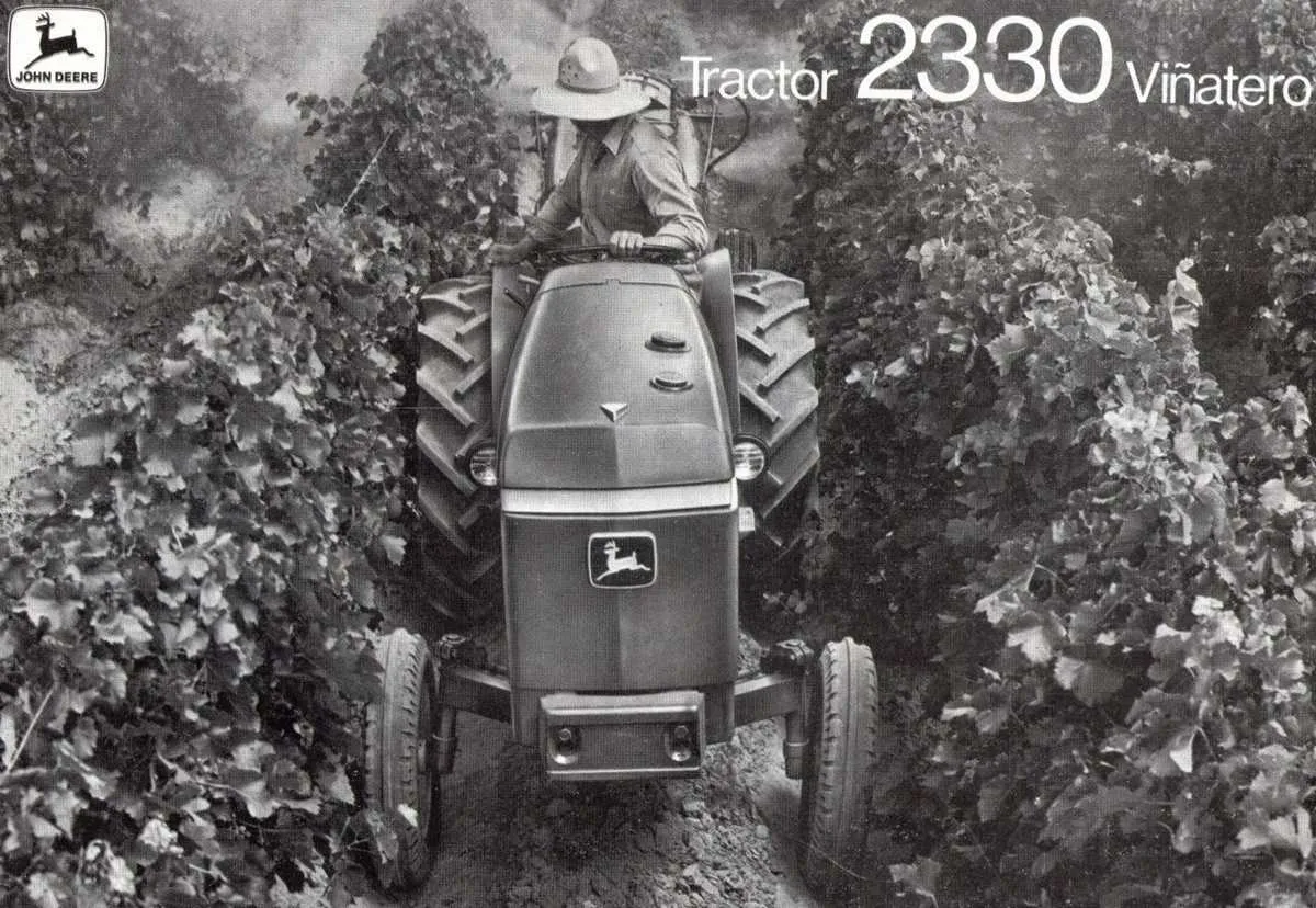 john deere 2330 specs