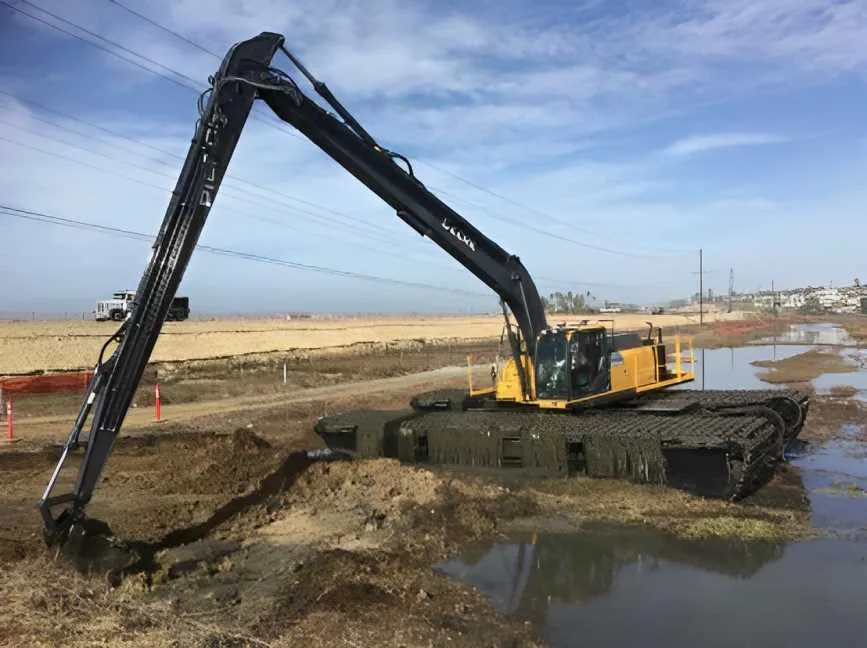 john deere 250g long reach excavator specs
