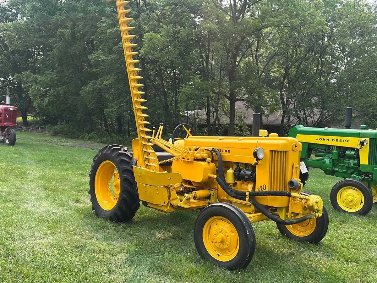 john deere 320 garden tractor specs