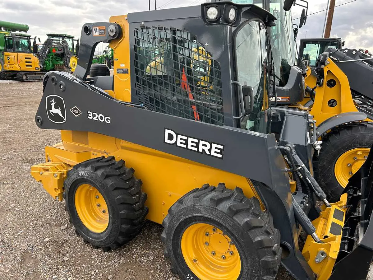john deere 320g skid steer specs