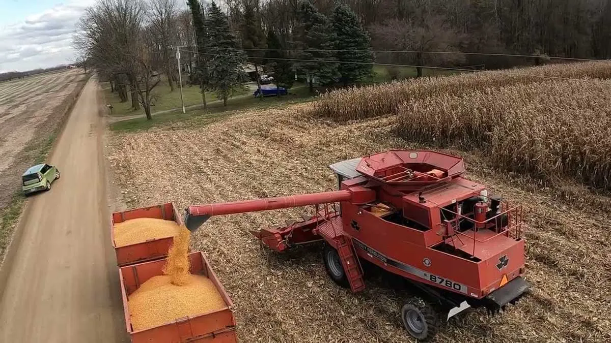john deere 3300 combine engine specs