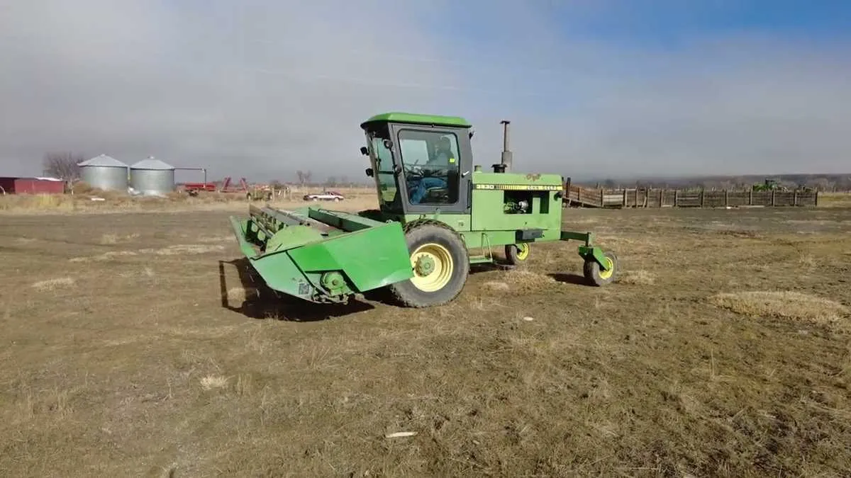 john deere 3830 swather specs