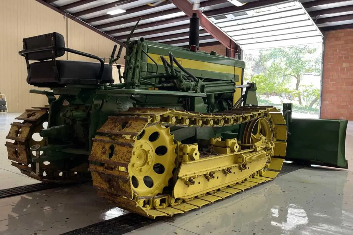 john deere 420c crawler specs