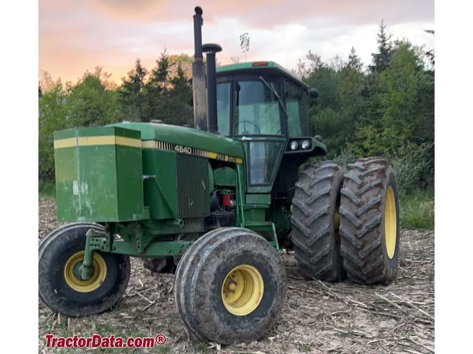 john deere 4640 tractor specs