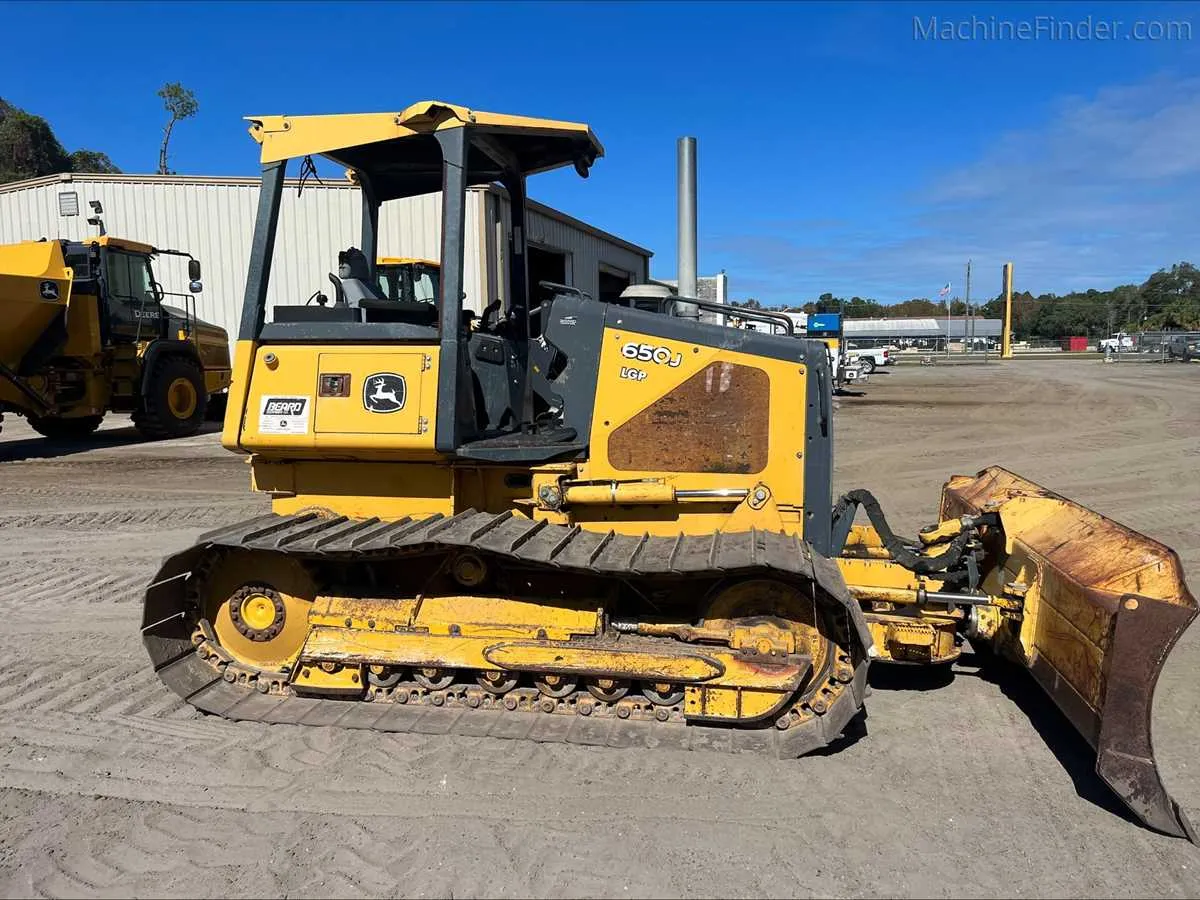 john deere 650j dozer specs