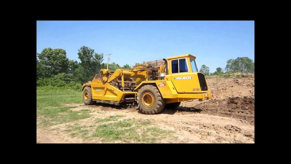john deere 762 scraper specs