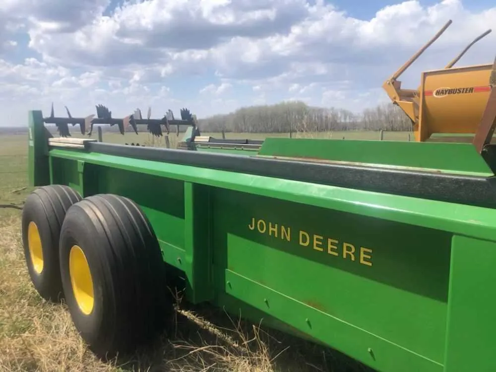 john deere 785 manure spreader specs