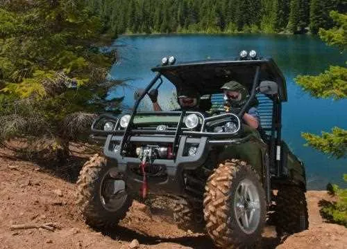 john deere 825i gator specs