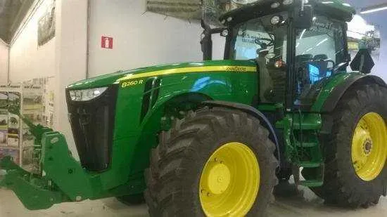 john deere 8260r specs