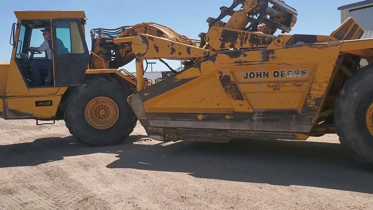 john deere 862 scraper specs