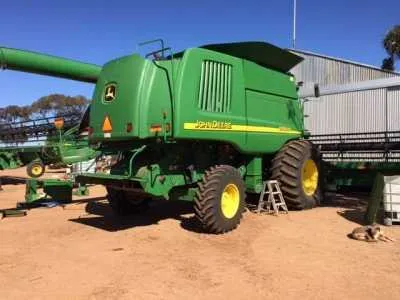 john deere 9760 combine specs