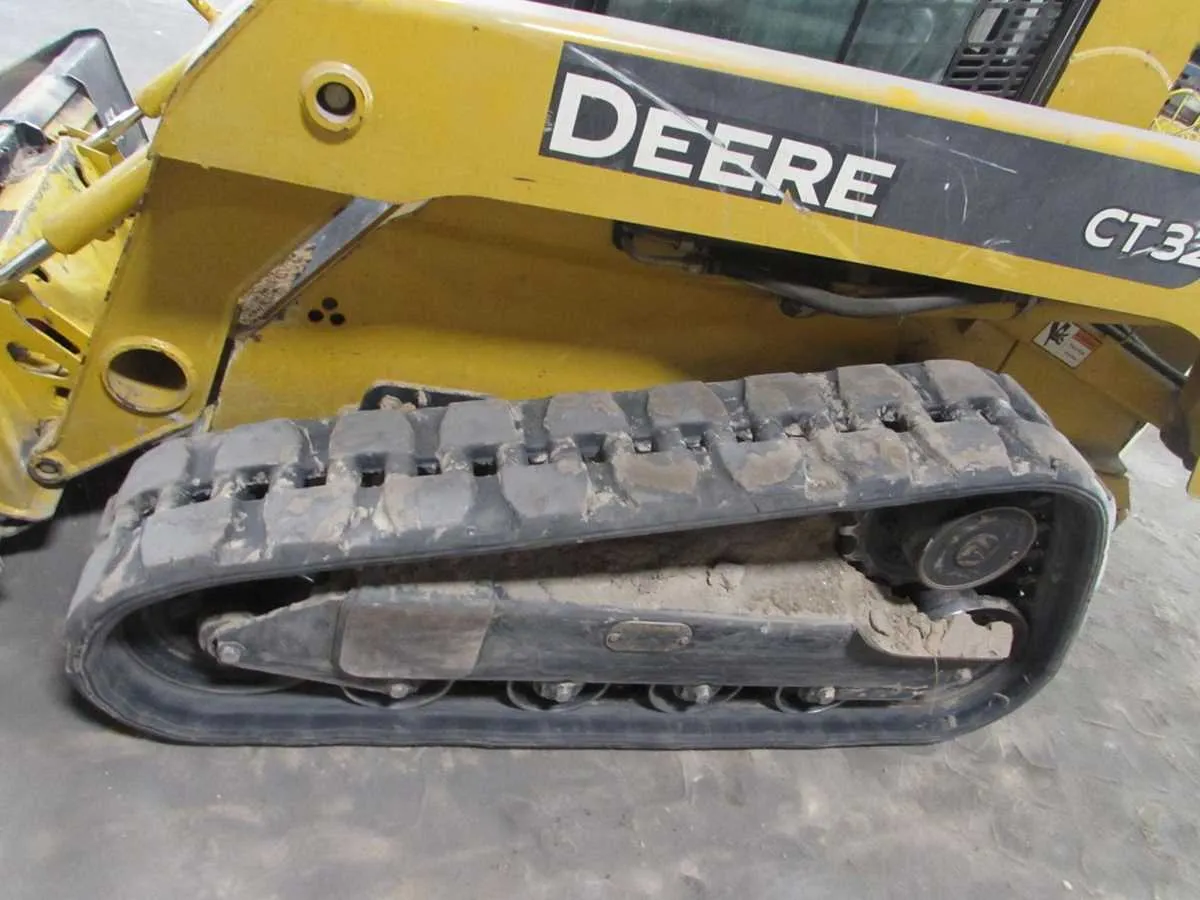john deere ct322 skid steer specs