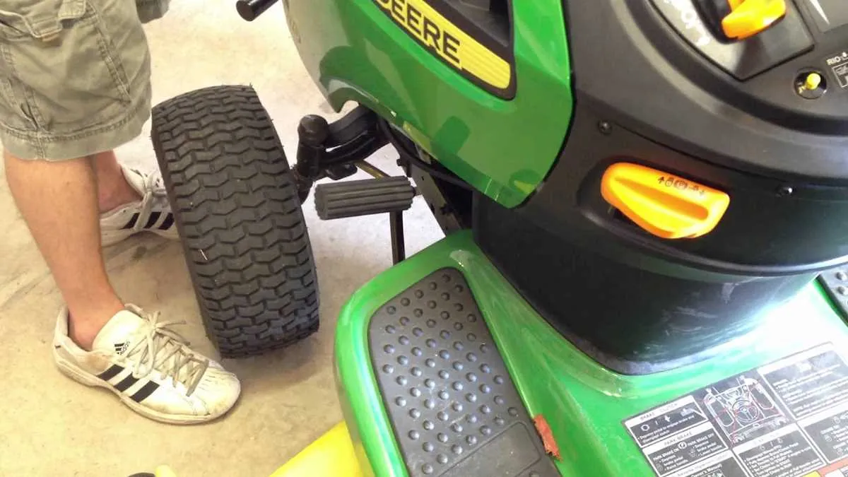 john deere d170 vs john deere s170 specs john deere d170 vs john deere s170 specs