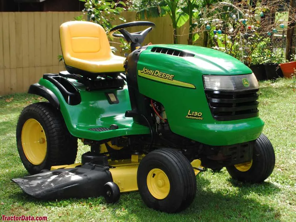 john deere l130 lawn tractor specs