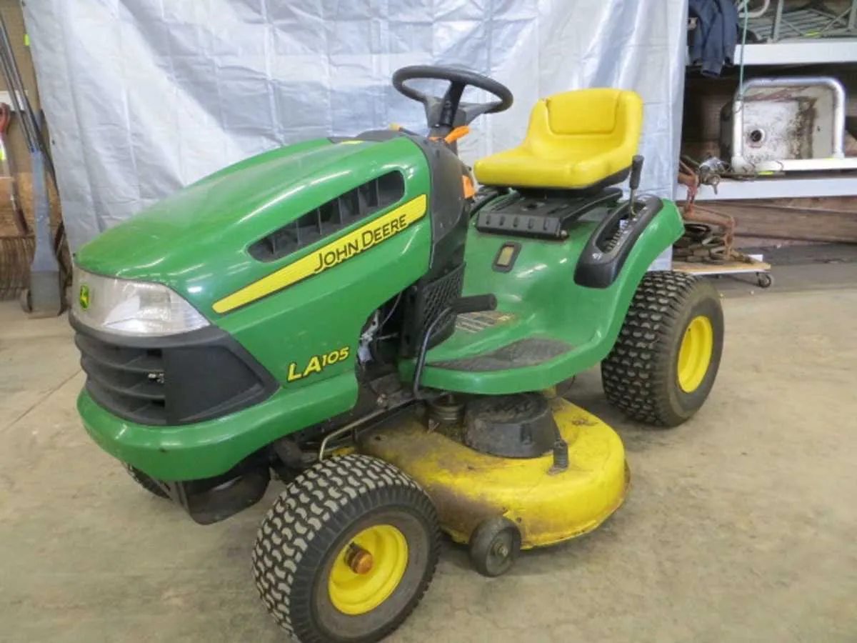 john deere la105 specs