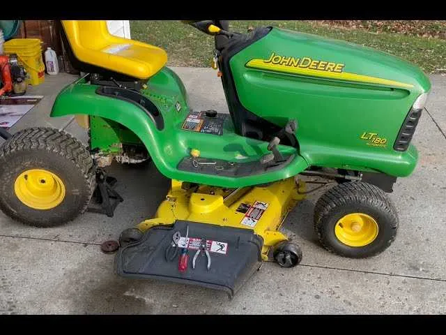 john deere lt180 torque spec for engine drive sheave