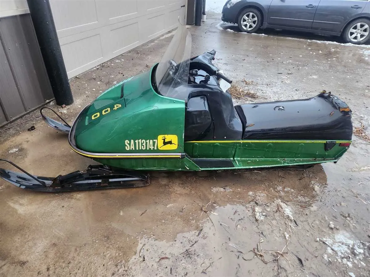 john deere snowmobile track specs