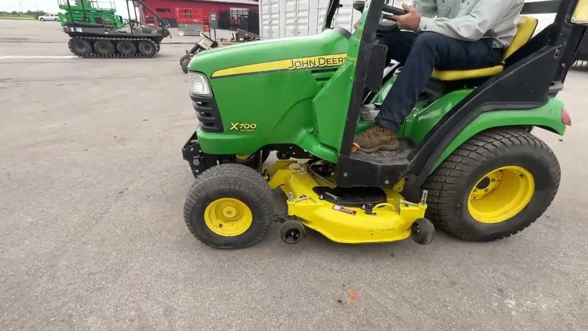 john deere x700 ultimate specs