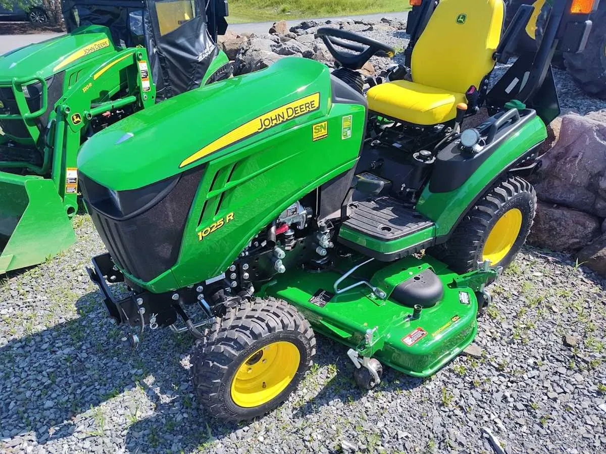 2018 john deere 1025r specs
