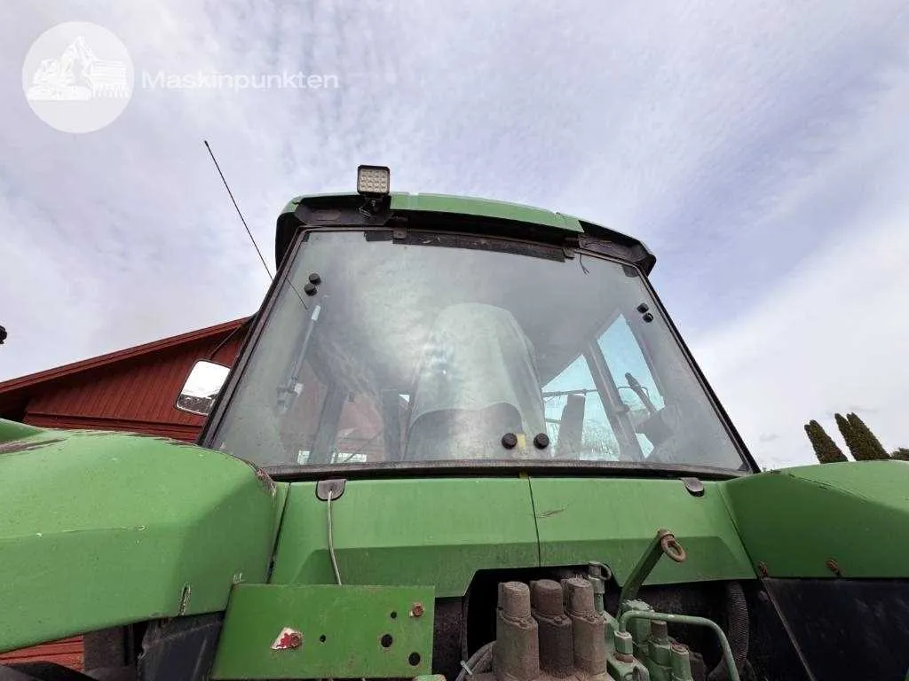 7600 john deere specs