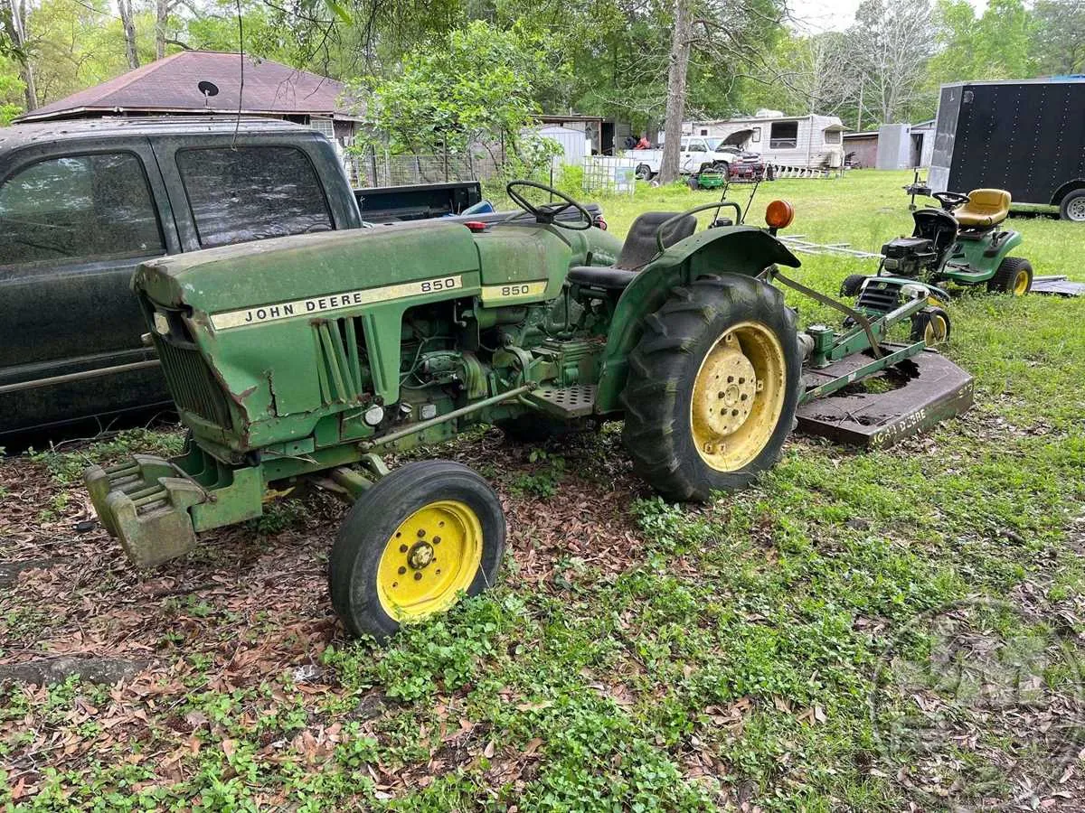 john deere 850 tractor specs