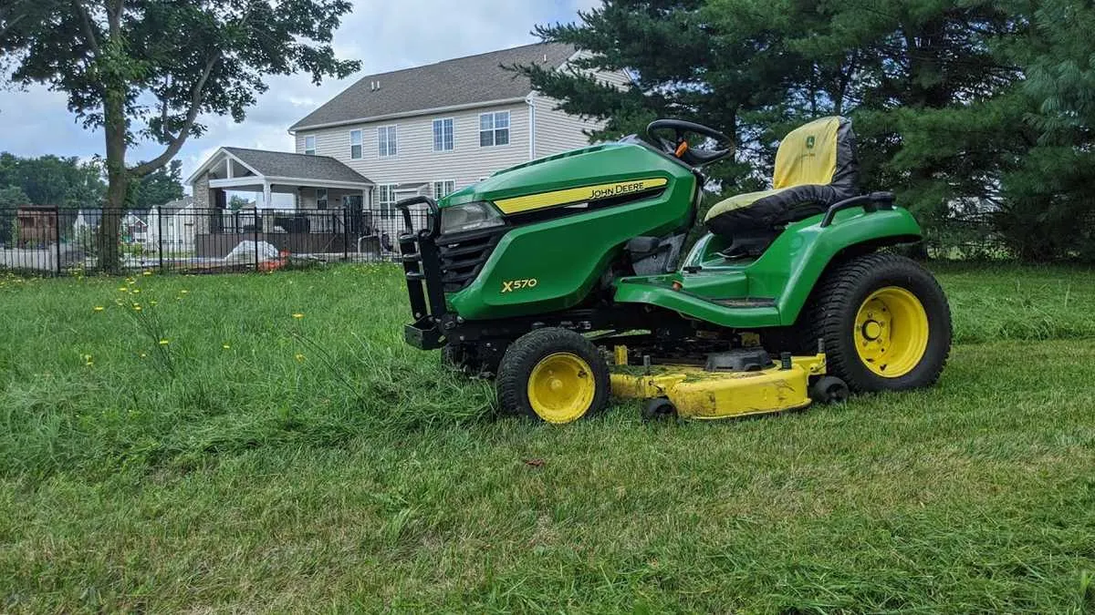 2016 john deere x570 spec