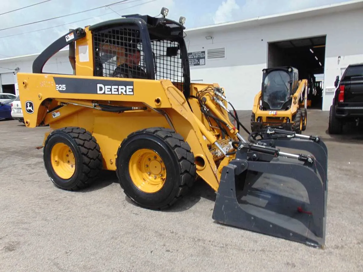 john deere skid steer 325 specs