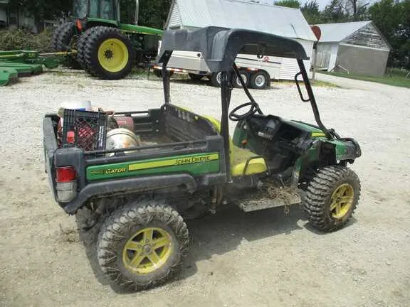 2017 john deere 825i specs