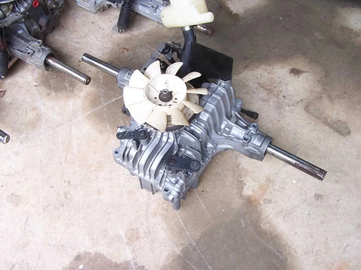 lx266 john deere compression spec