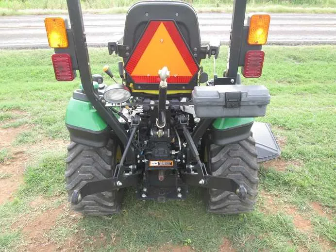 john deere 1025r 3 point hitch specs
