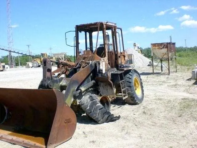 444e john deere loader specs