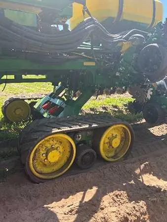 john deere db41 planter specs