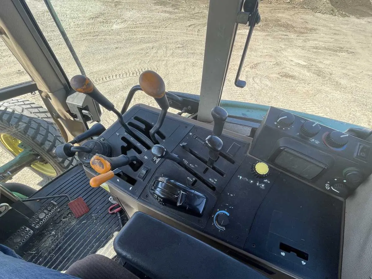 6300 john deere specs