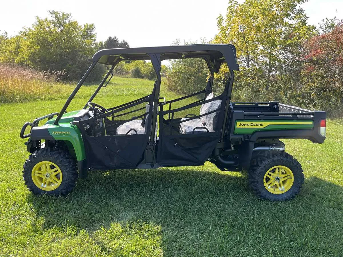 john deere 825m specs