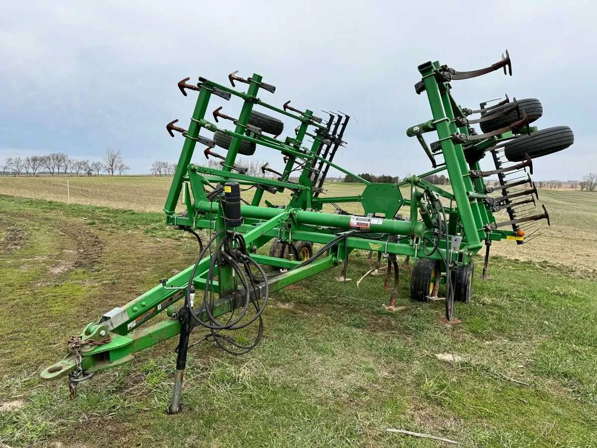 john deere 2210 danish tine field cultivator specs