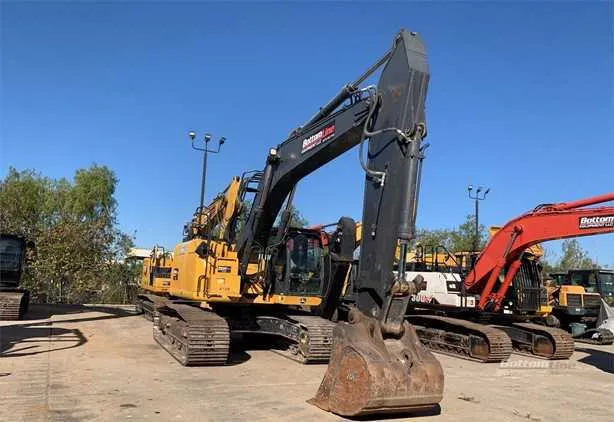 2015 john deere 323e specs