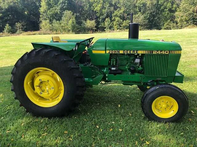 john deere model 2440 specs