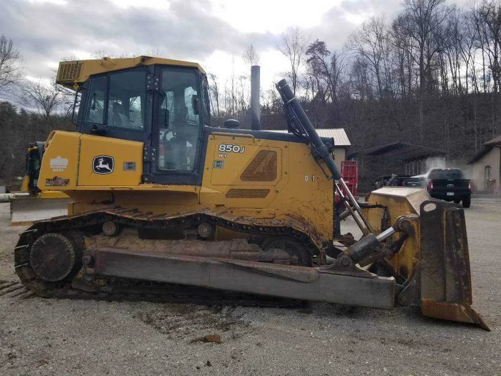 john deere 850j wt specs