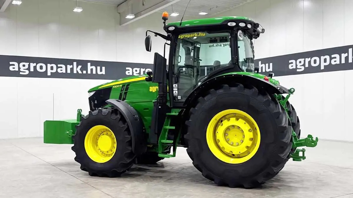 john deere 7200 chopper specs