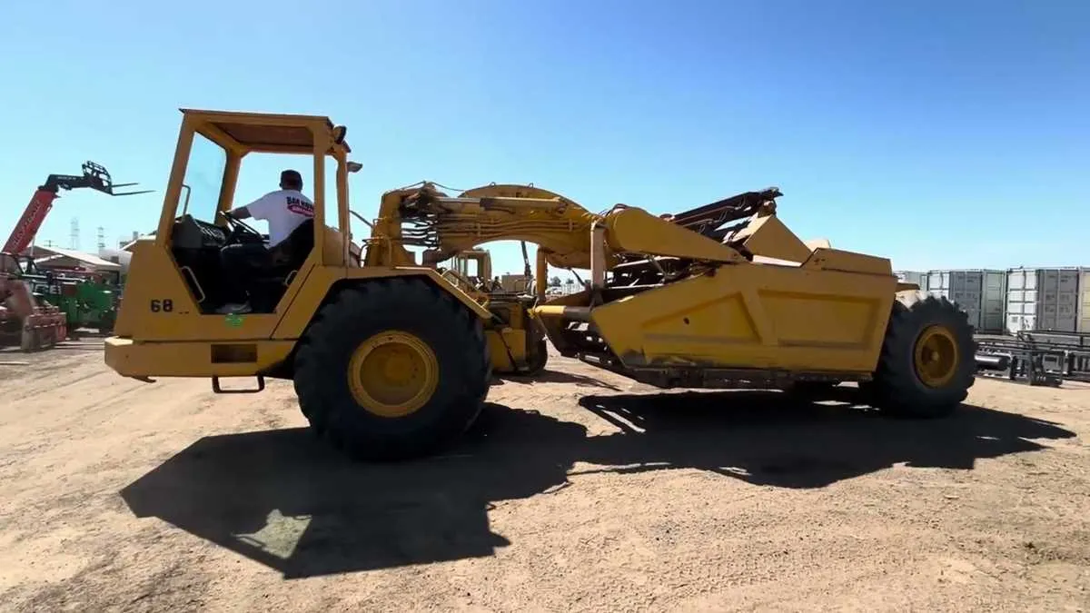 john deere 762 scraper specs