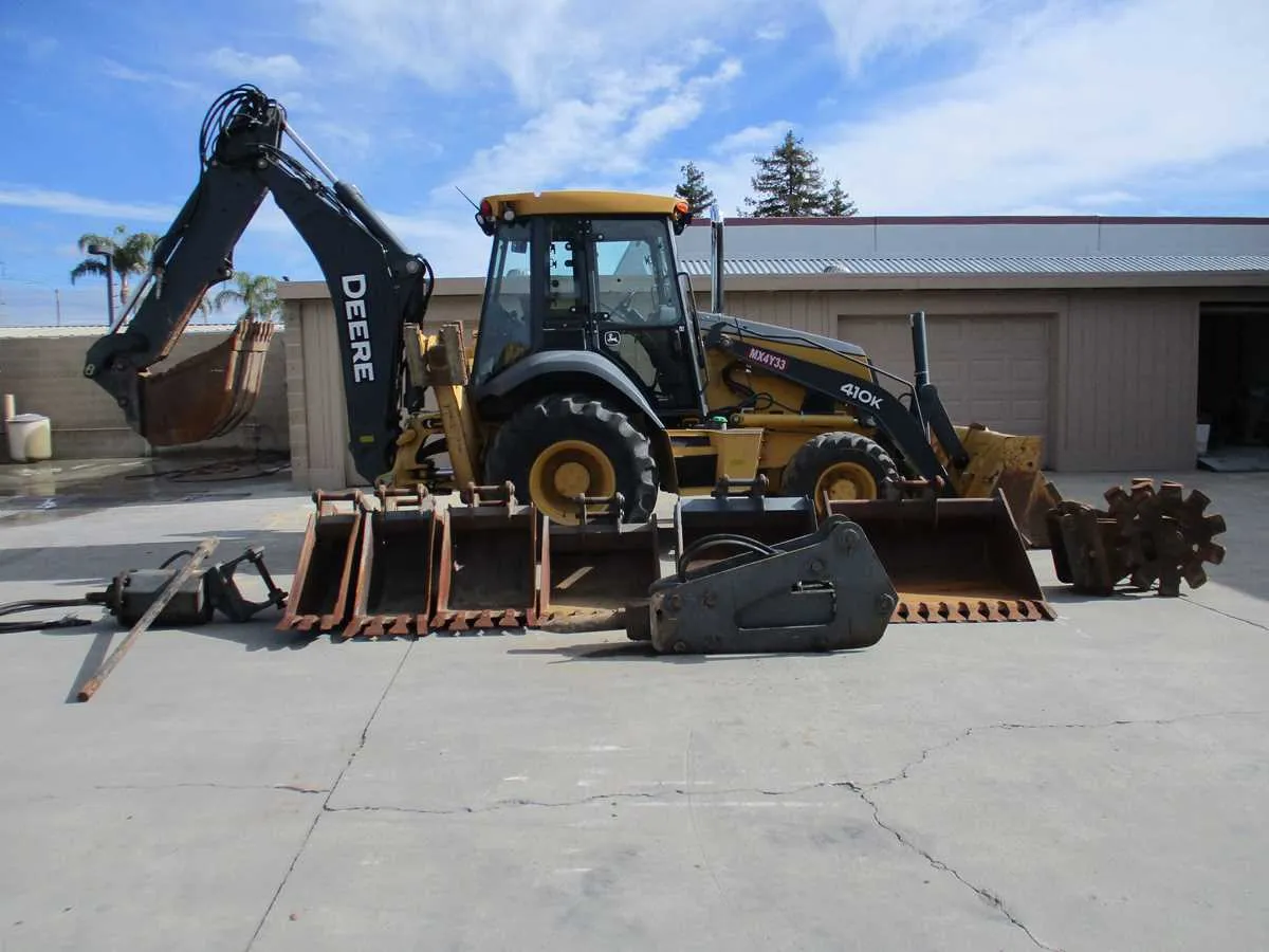 specs on a 2014 john deere backhoe